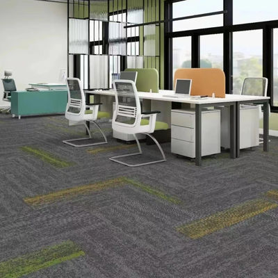 Zuhause Rutschfeste Luxus abnehmbare Teppichfliesen 50x50 Büro Modular Teppich
