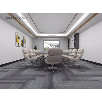 Modulare Teppichfliesen für Büroräume 50x50 mit luxuriösem Design und abnehmbarem Merkmal