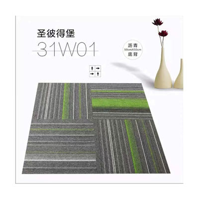 Gesamtgewicht 700-750g Luxus 100% Pp Teppichfliesen für Zuhause 50x50cm Quadrate