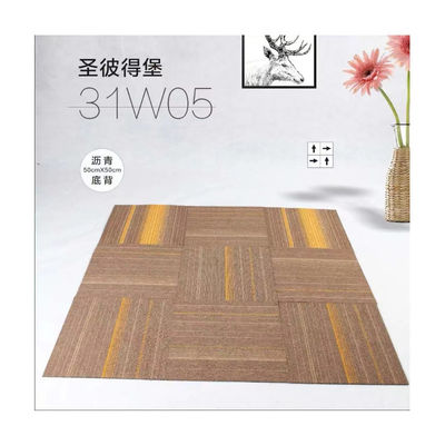 Gesamtgewicht 700-750g Luxus 100% Pp Teppichfliesen für Zuhause 50x50cm Quadrate