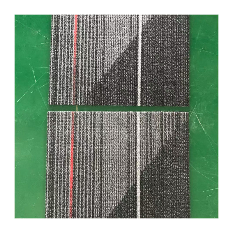 Quadratische, umkehrbare Nylon-Teppichfliesen für eine einfache Installation in Büros und Tagungsräumen
