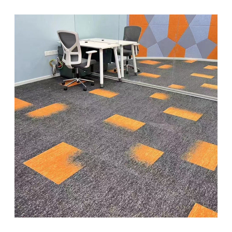 Büro-Custom Loop Farbenfrohe Nylon Teppichfliese mit PE-Hintergrund und 100% BCF Gesichtsfaser